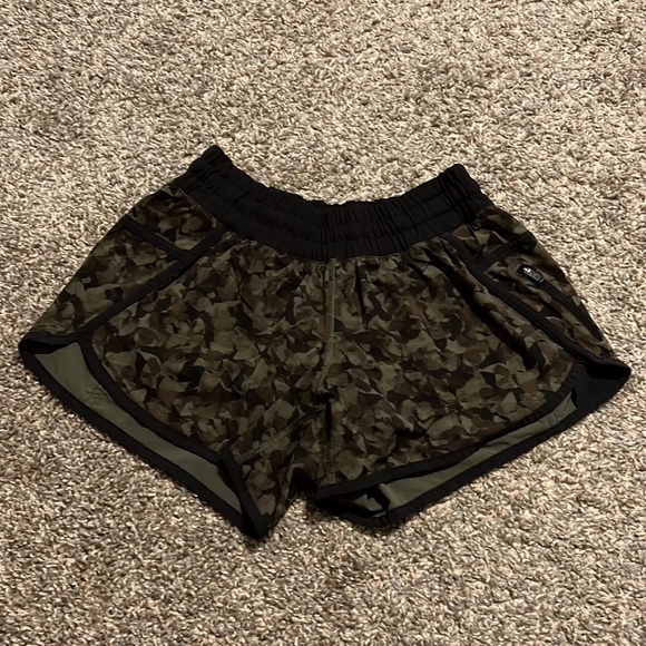 Lululemon Shorts - Picture 2 of 4